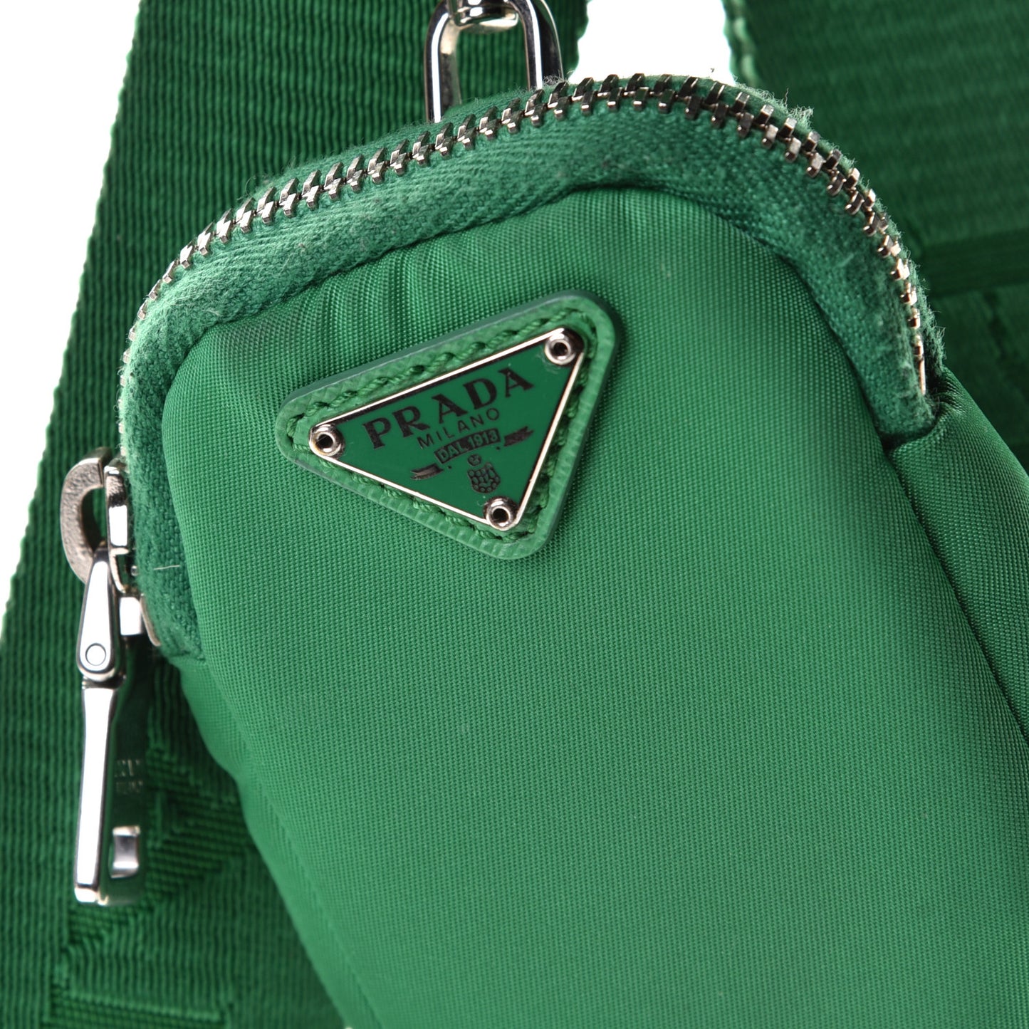 Nylon Re-Edition 2005 Shoulder Bag Menta