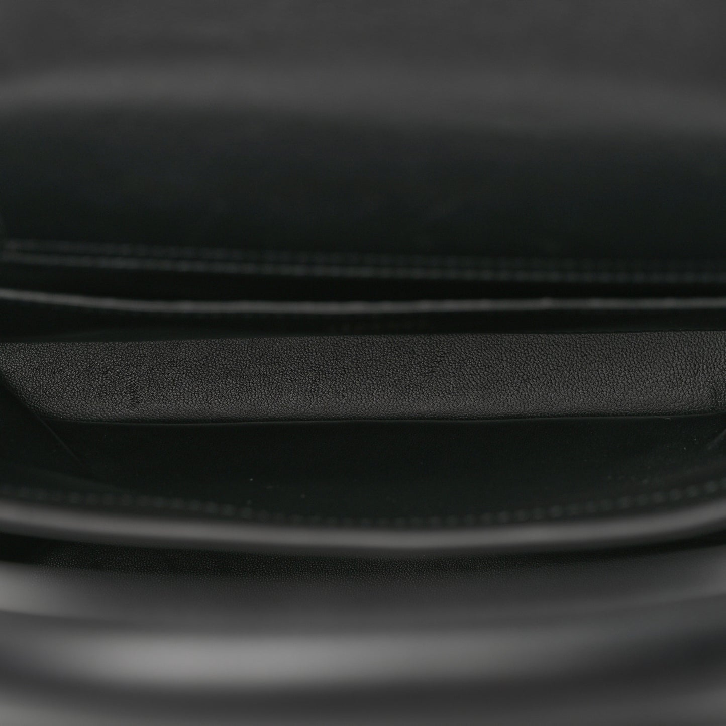 Vitello Virtus Top Handle Shoulder Bag Black