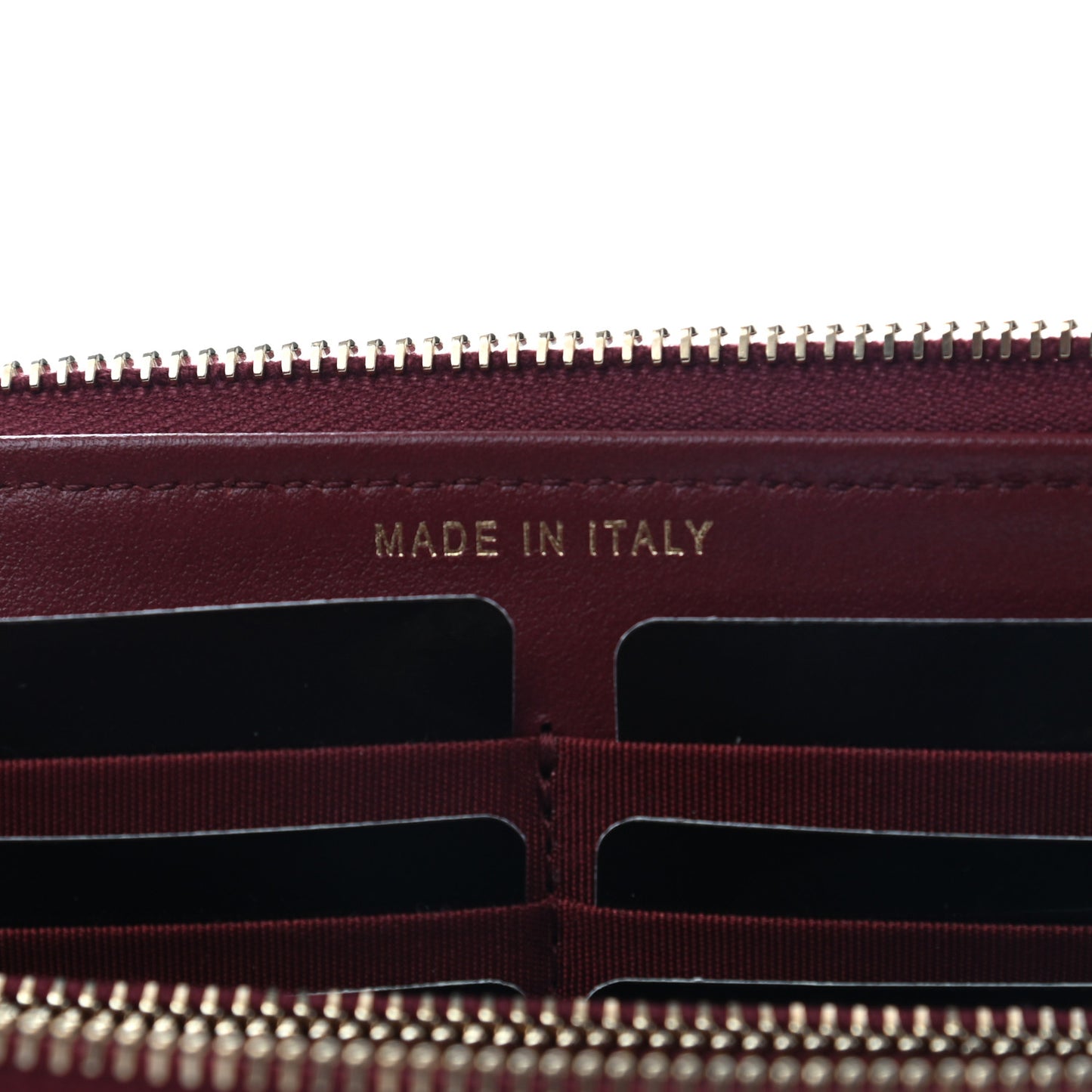 Caviar Quilted Small Zipped Boy Pouch Burgundy