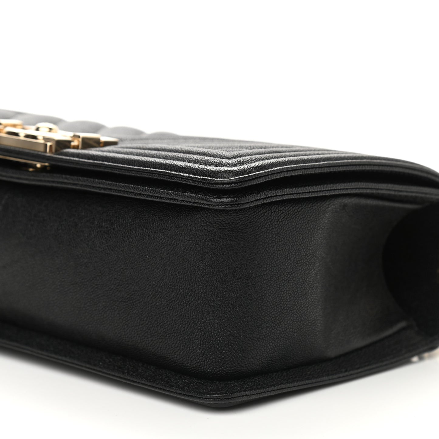 Caviar Chevron Quilted Medium Boy Flap Black