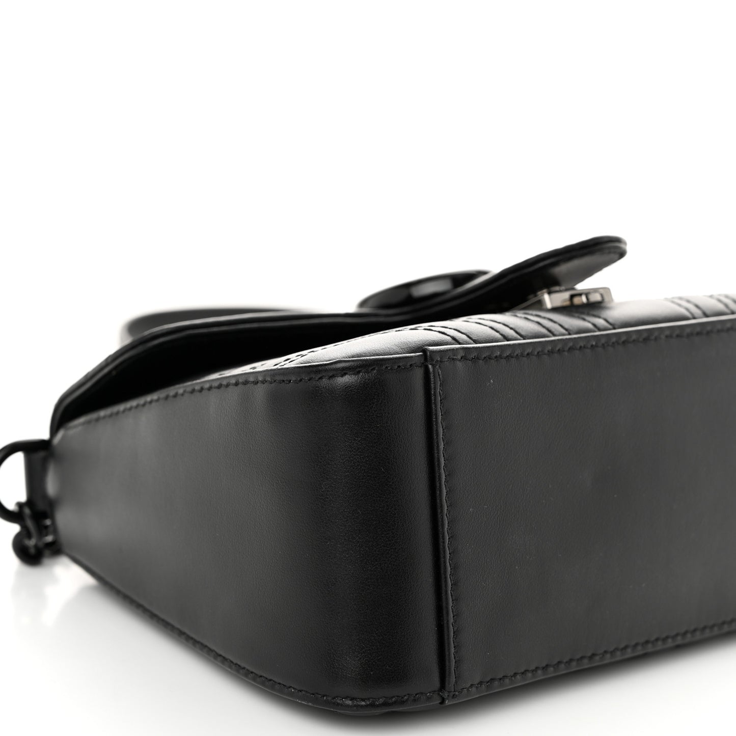 Calfskin Matelasse Monochrome GG Marmont Top Handle Shoulder Bag Black
