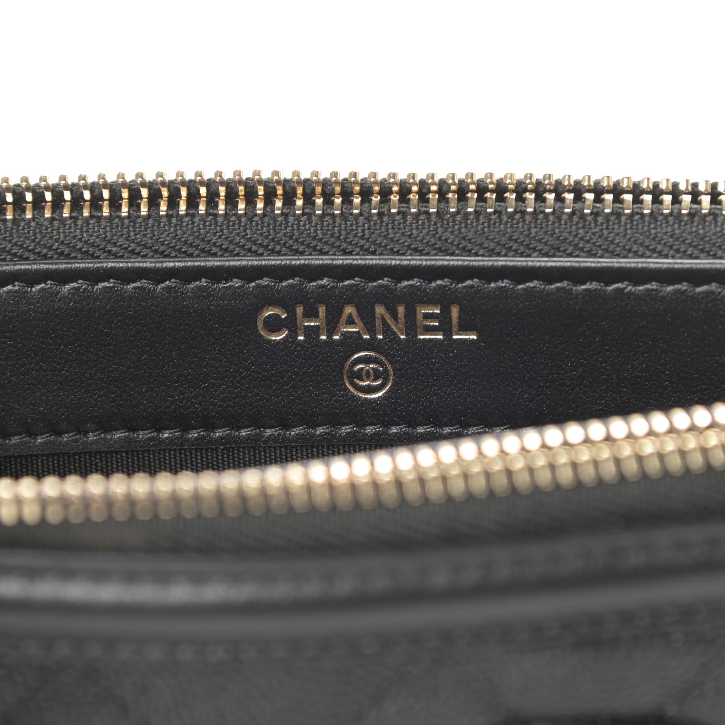 Caviar Quilted CC Filigree Clutch With Chain Black