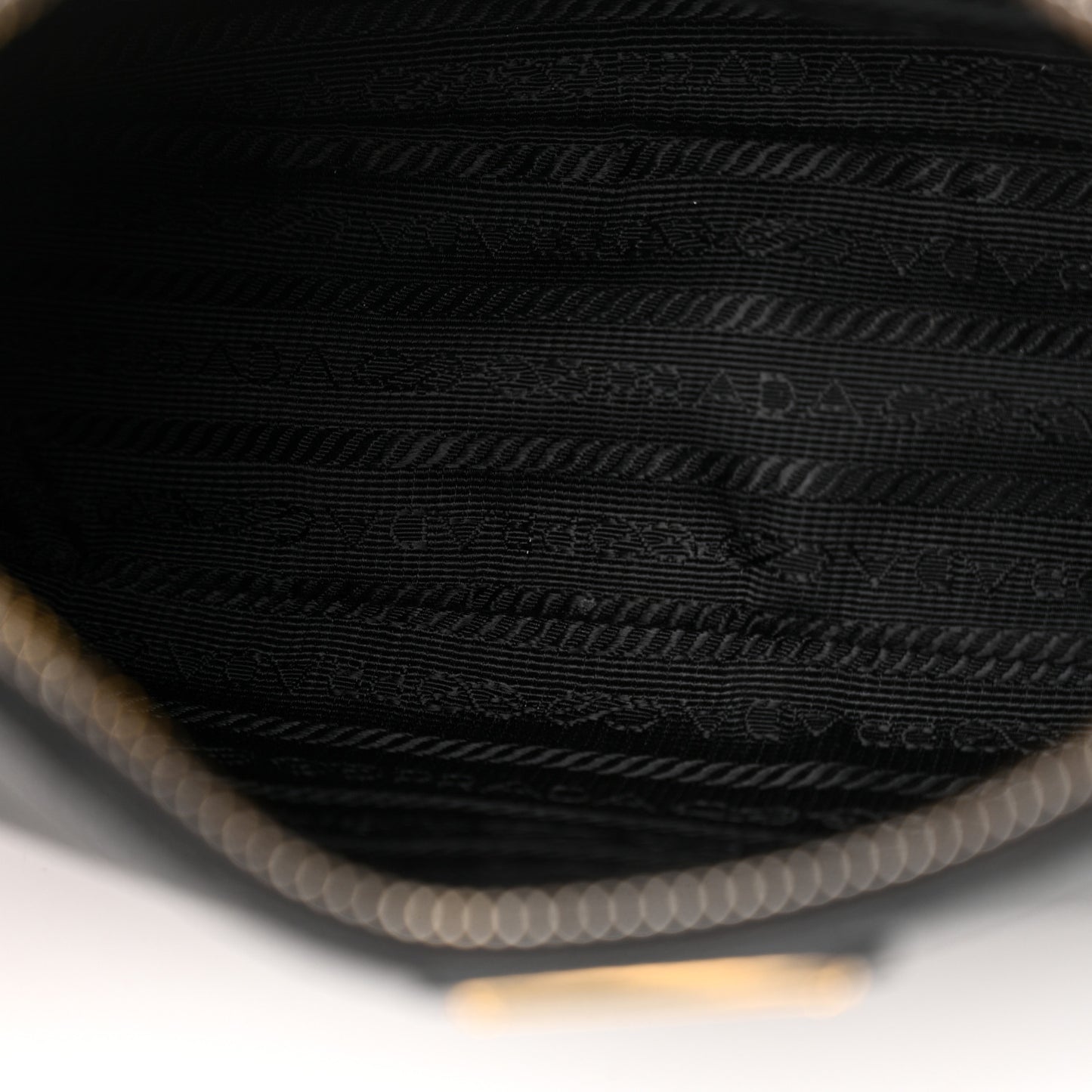Saffiano Lux Re-Edition 2005 Shoulder Bag Black
