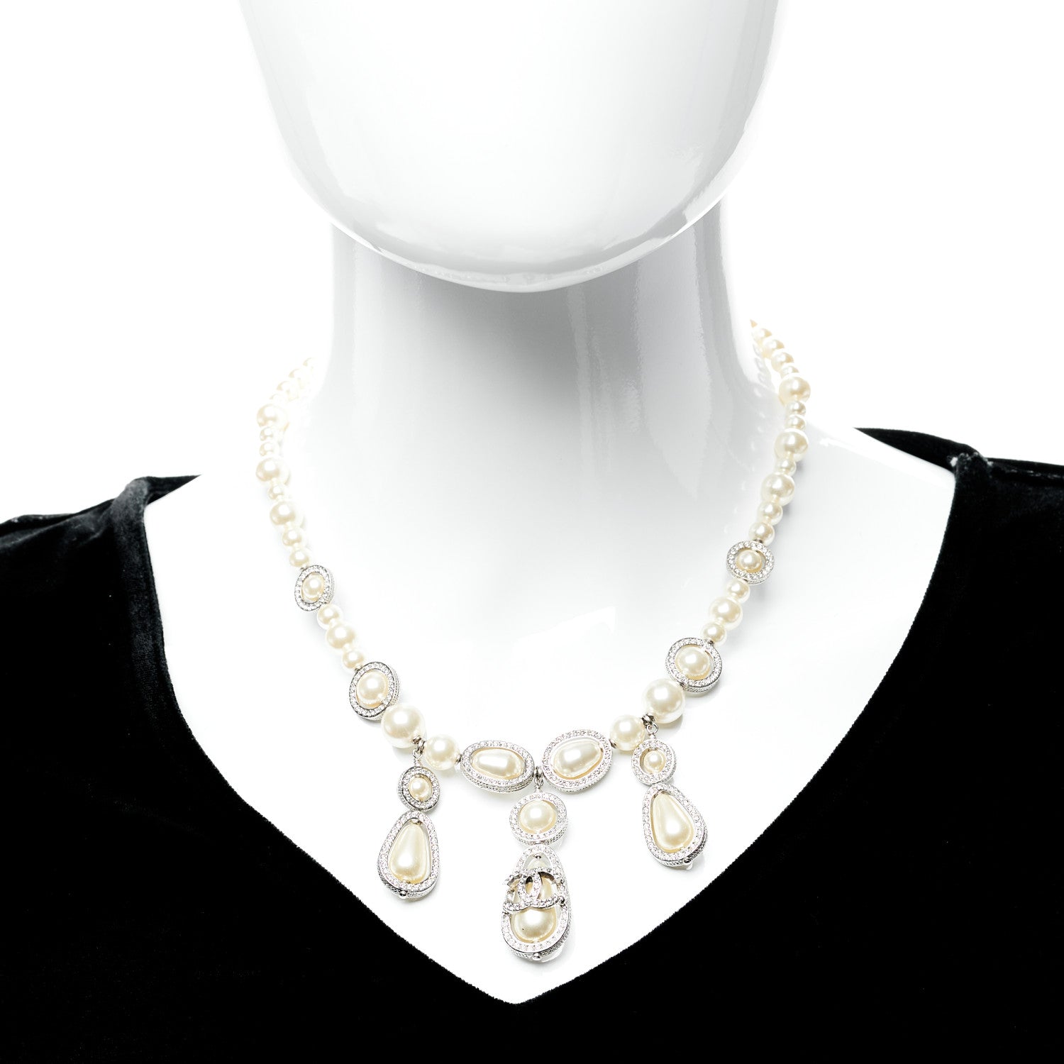 Chanel Pearl Cluster CC Necklace Silver 2 of 4