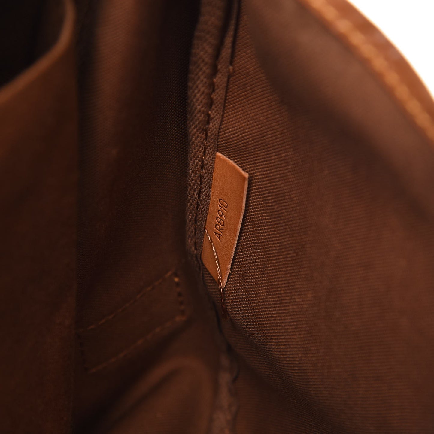 Monogram Saumur 43