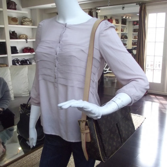 Louis Vuitton Viva-Cite GM Long Strap 2 of 9