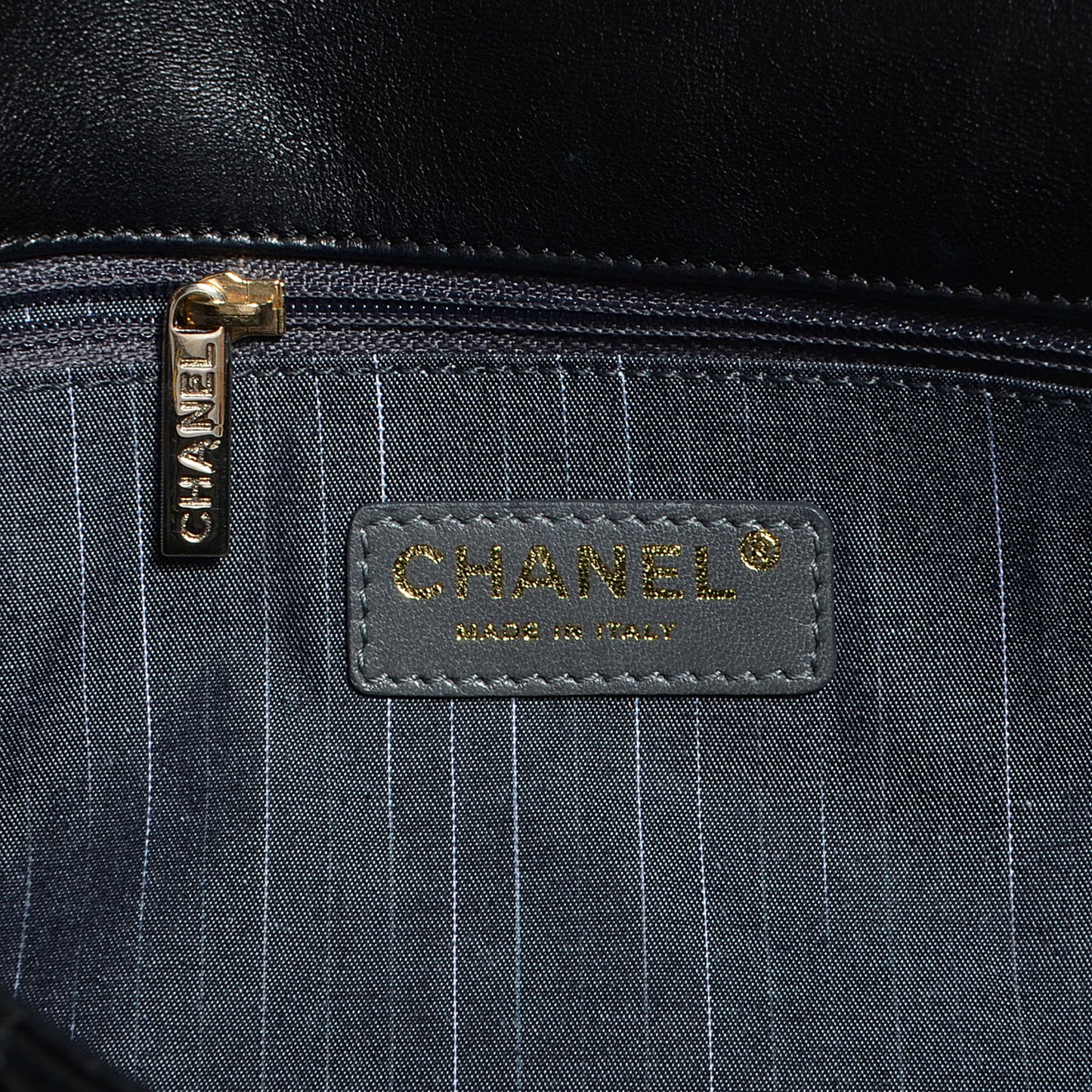 Lambskin Medium Westminster Pearl Flap Black