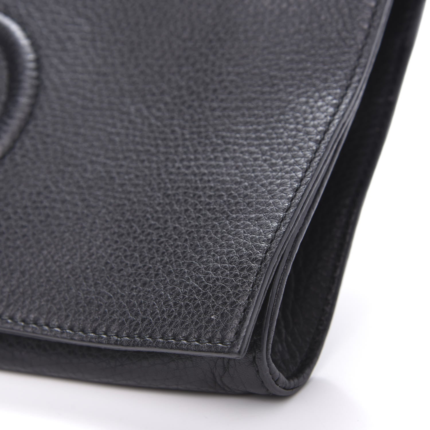 Gucci Pebbled Calfskin Medium Soho Clutch Black 10 of 12
