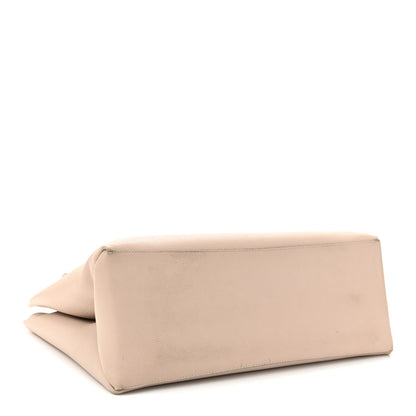 Louis Vuitton Grained Calfskin Lockme Shopper Greige 4 of 11