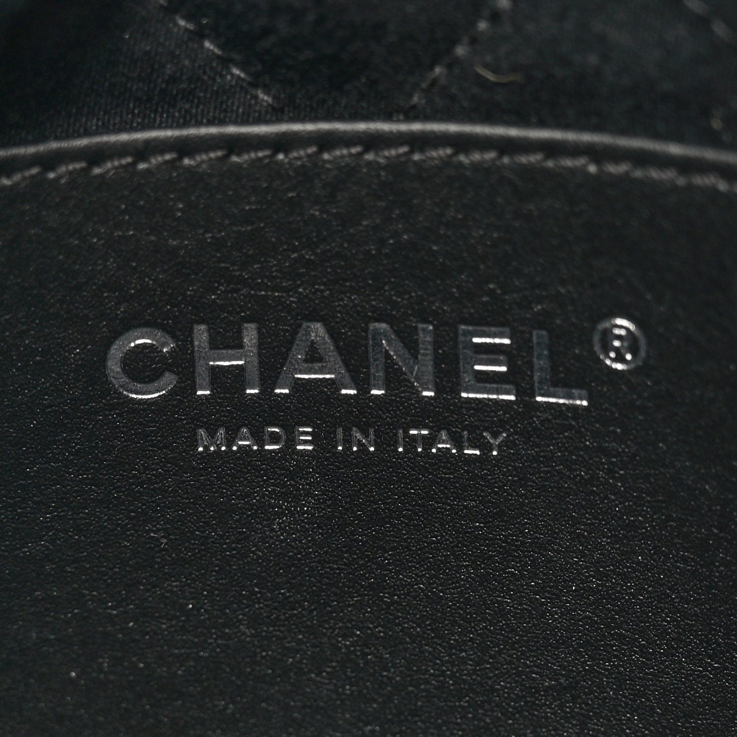 Shiny Calfskin Quilted Mini Chanel 22 So Black