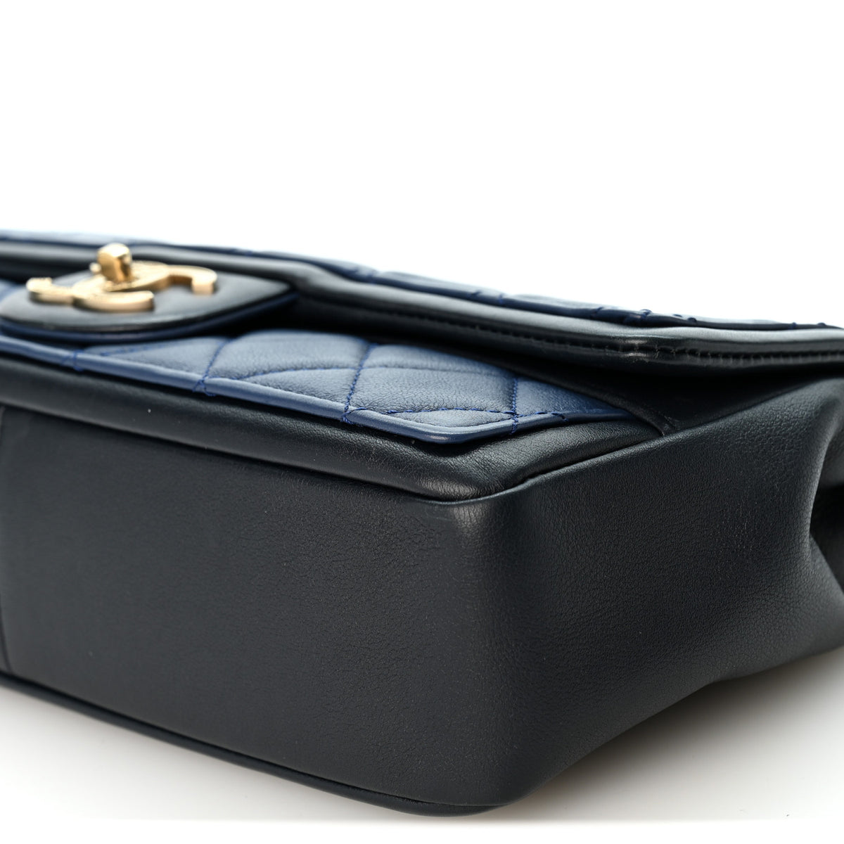 Lambskin Quilted Medium Graphic Flap Navy Black