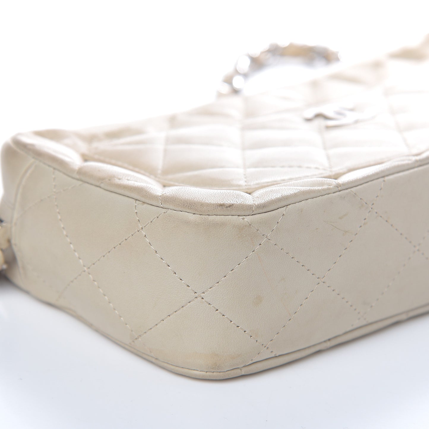 Lambskin Quilted Timeless Camera Case White