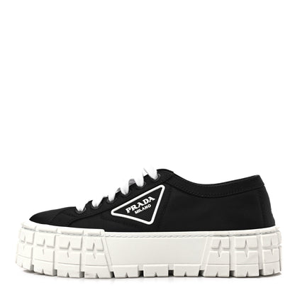 Prada Re-Nylon Gabardine Triangle Logo Double Wheel 50mm Sneakers 39 Black 1 of 8