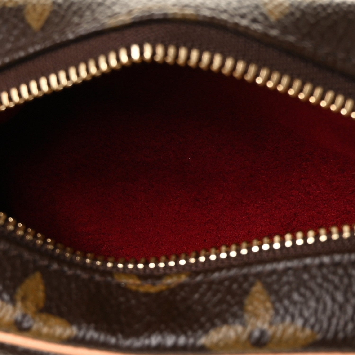 Louis Vuitton Monogram Wapity 5 of 8