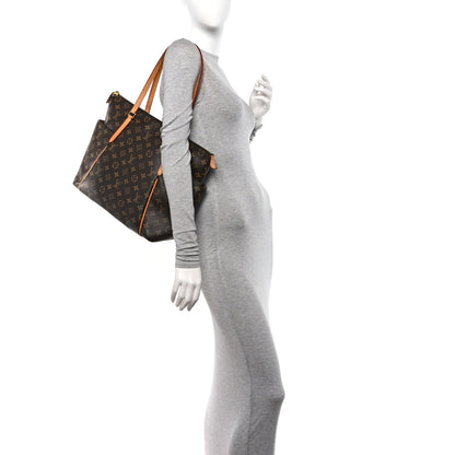 Louis Vuitton Monogram Totally MM 2 of 9