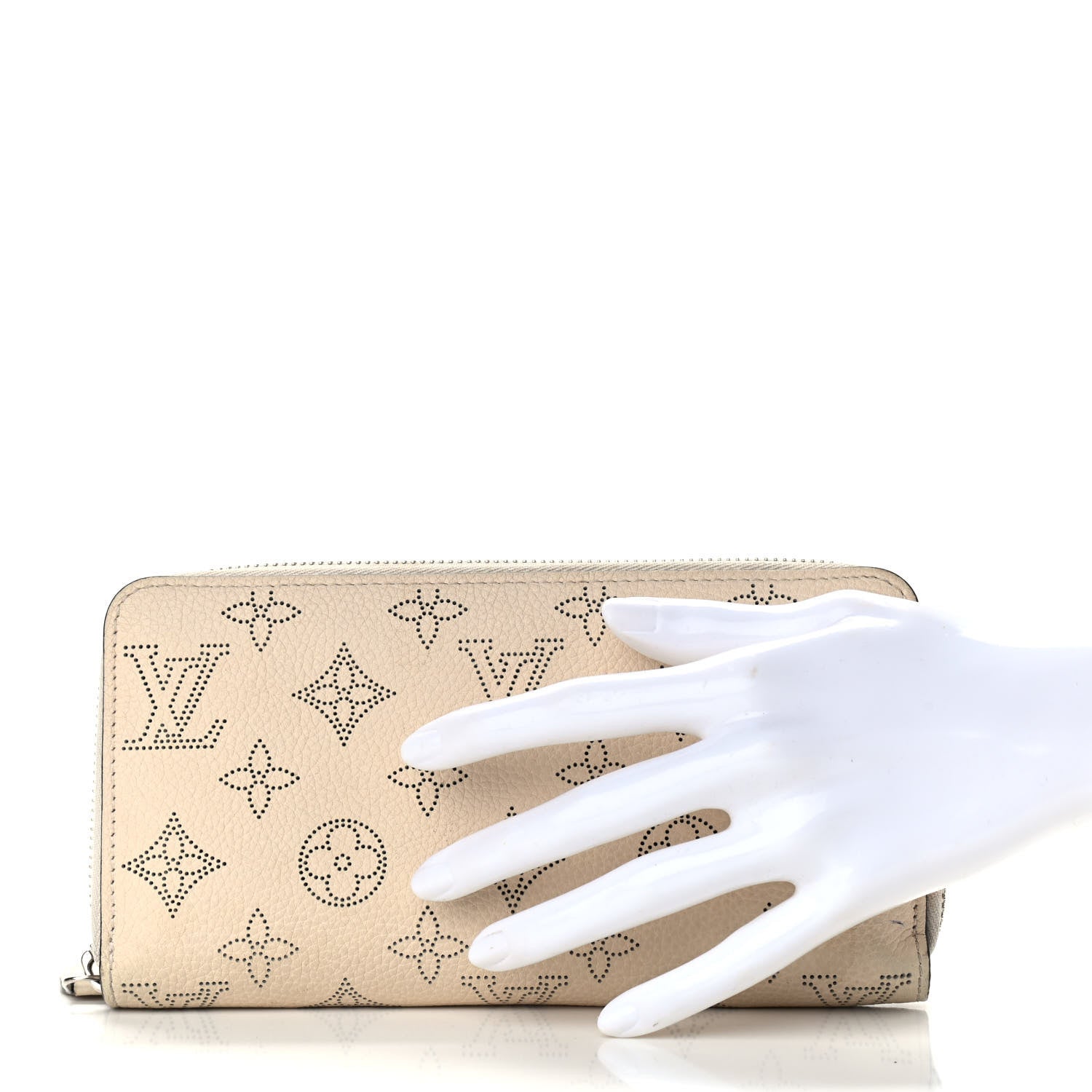 Louis Vuitton Mahina Zippy Wallet Ivory 2 of 7