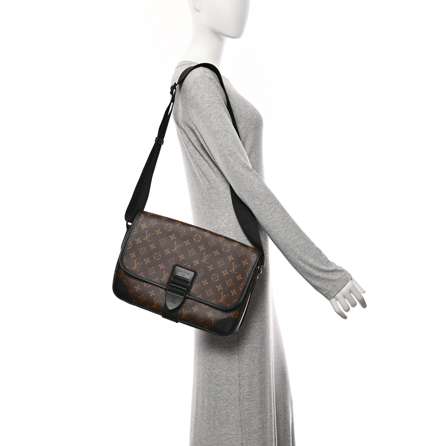 Louis Vuitton Monogram Macassar Archy Messenger MM 2 of 9