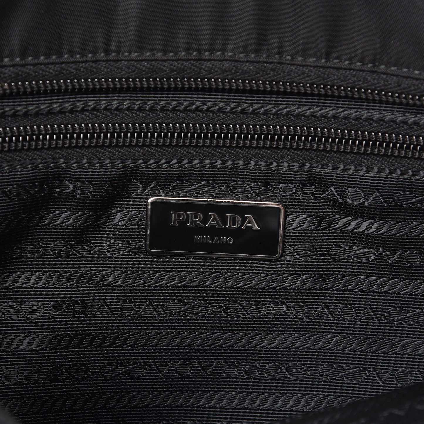 Nylon Vela Messenger Bag Black