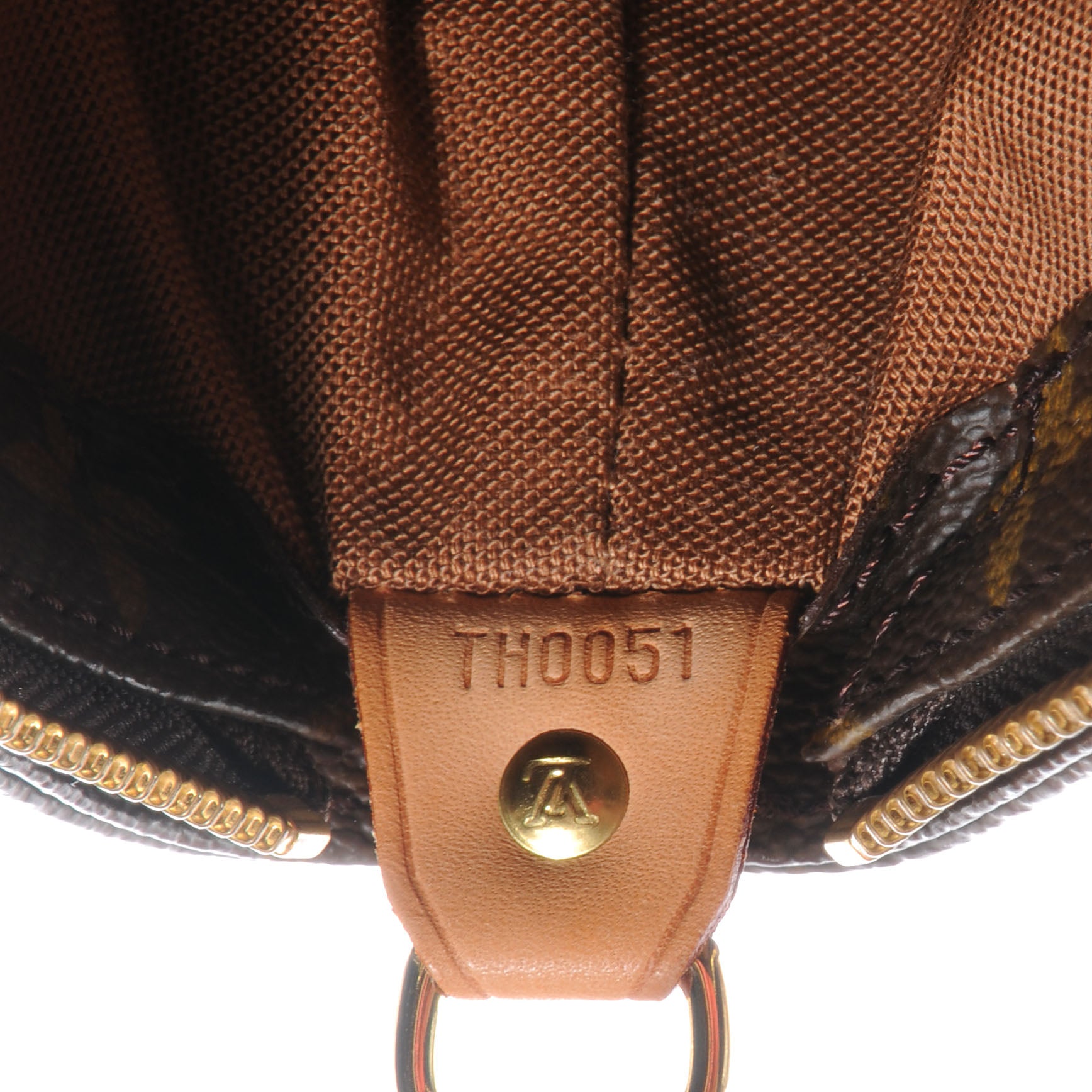 Louis Vuitton Monogram Cabas Mezzo 7 of 8