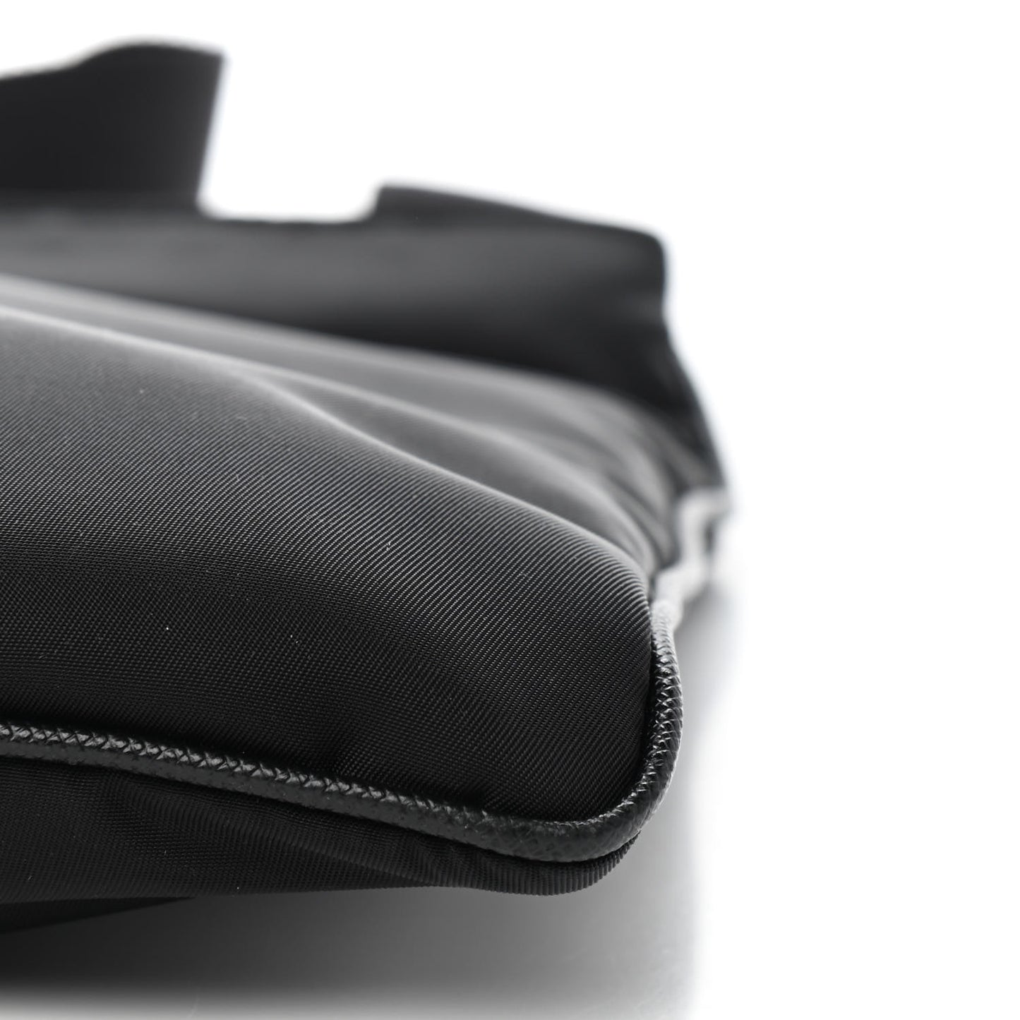 Tessuto Nylon Saffiano Flat Messenger Bag Black