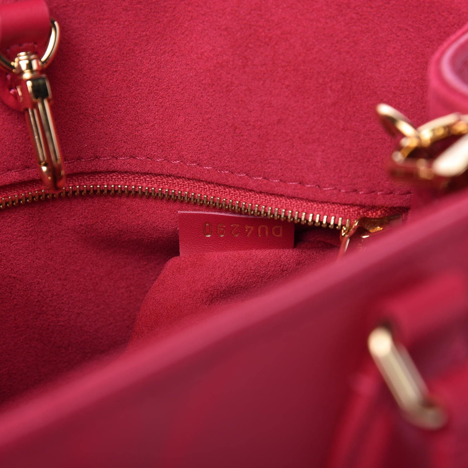 Louis Vuitton Empreinte Monogram Giant Onthego PM Freesia 9 of 11
