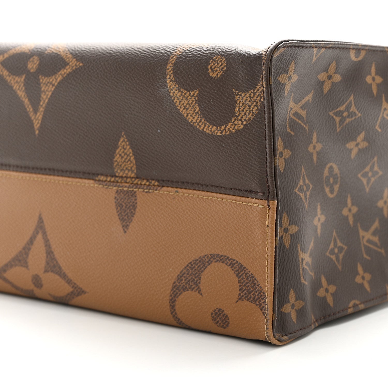 Louis Vuitton Reverse Monogram Giant Onthego MM 10 of 22