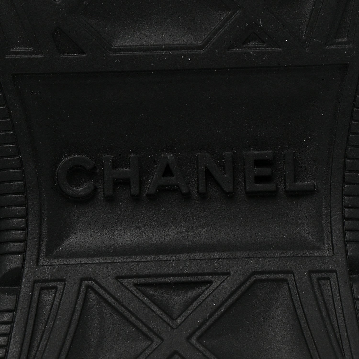 Chanel Suede Calfskin Mixed Fibers CC Sneakers 40 Ivory Green Light Blue 37.5 Ivory Green Light Blue 7 of 9