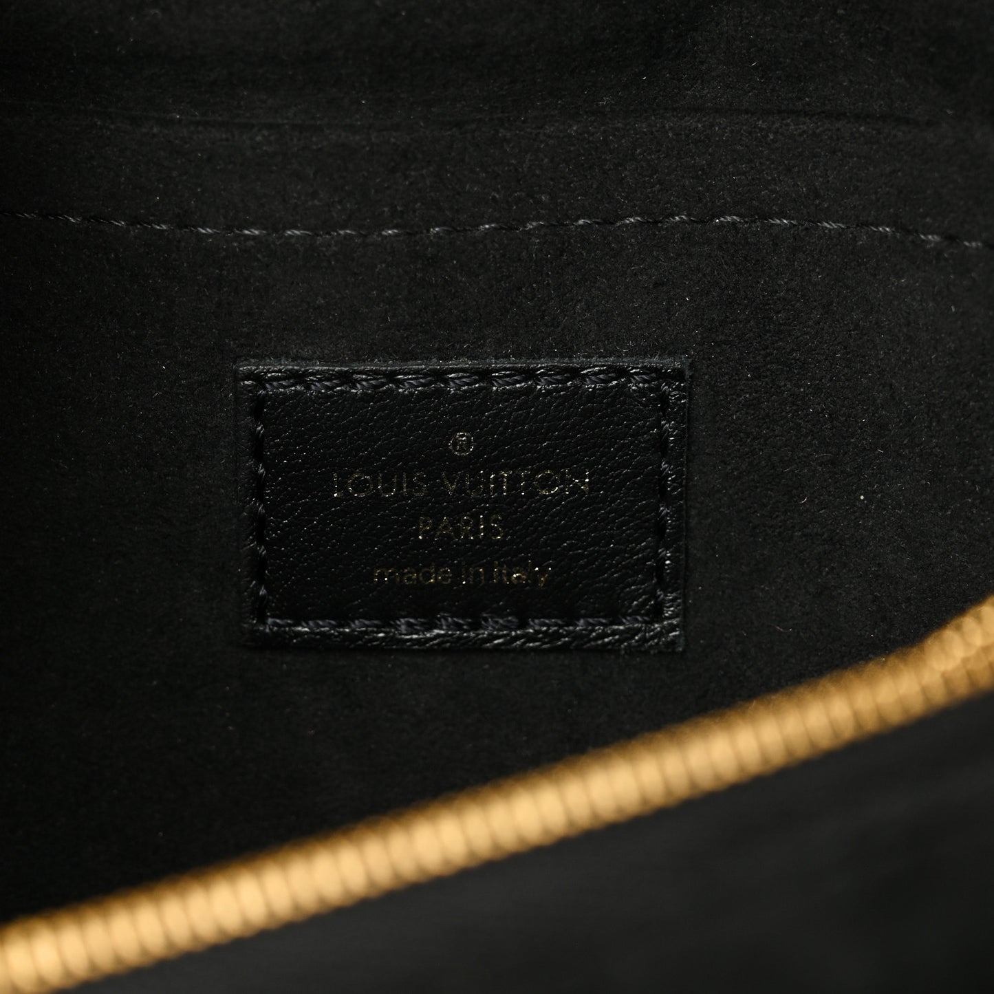 Calfskin New Wave Chain MM NM Black