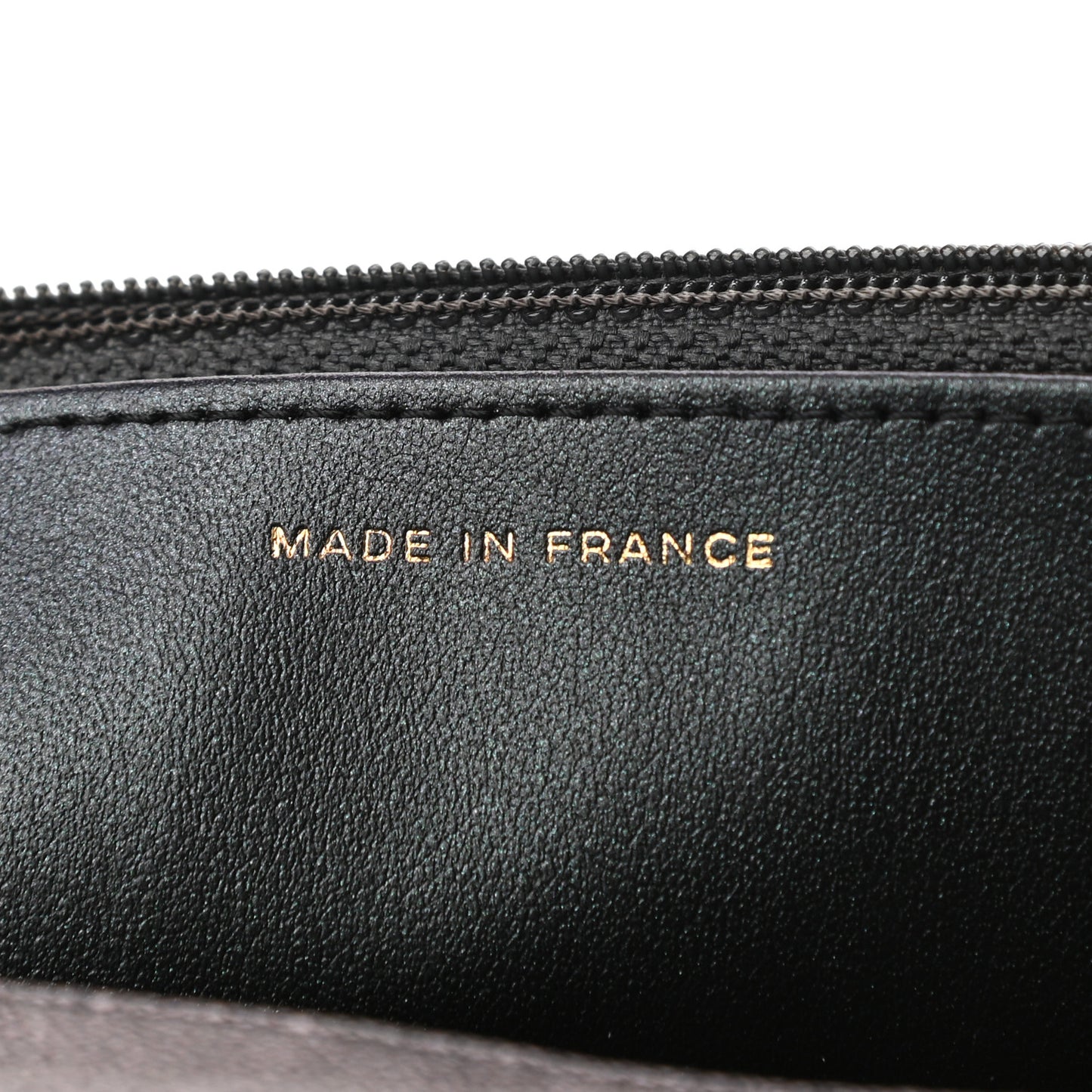Iridescent Caviar Quilted Wallet On Chain WOC Black