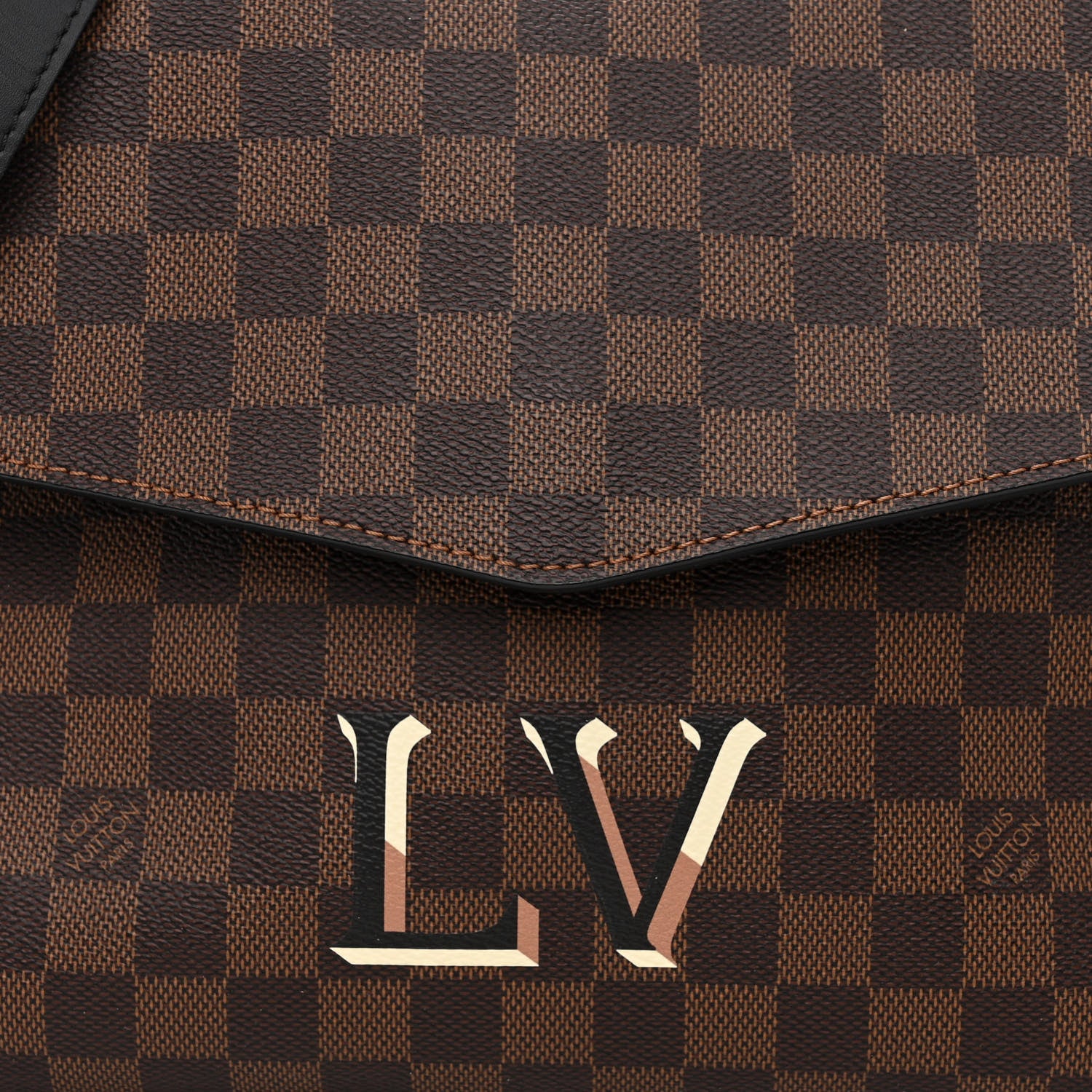 Louis Vuitton Damier Ebene Beaubourg MM 9 of 11