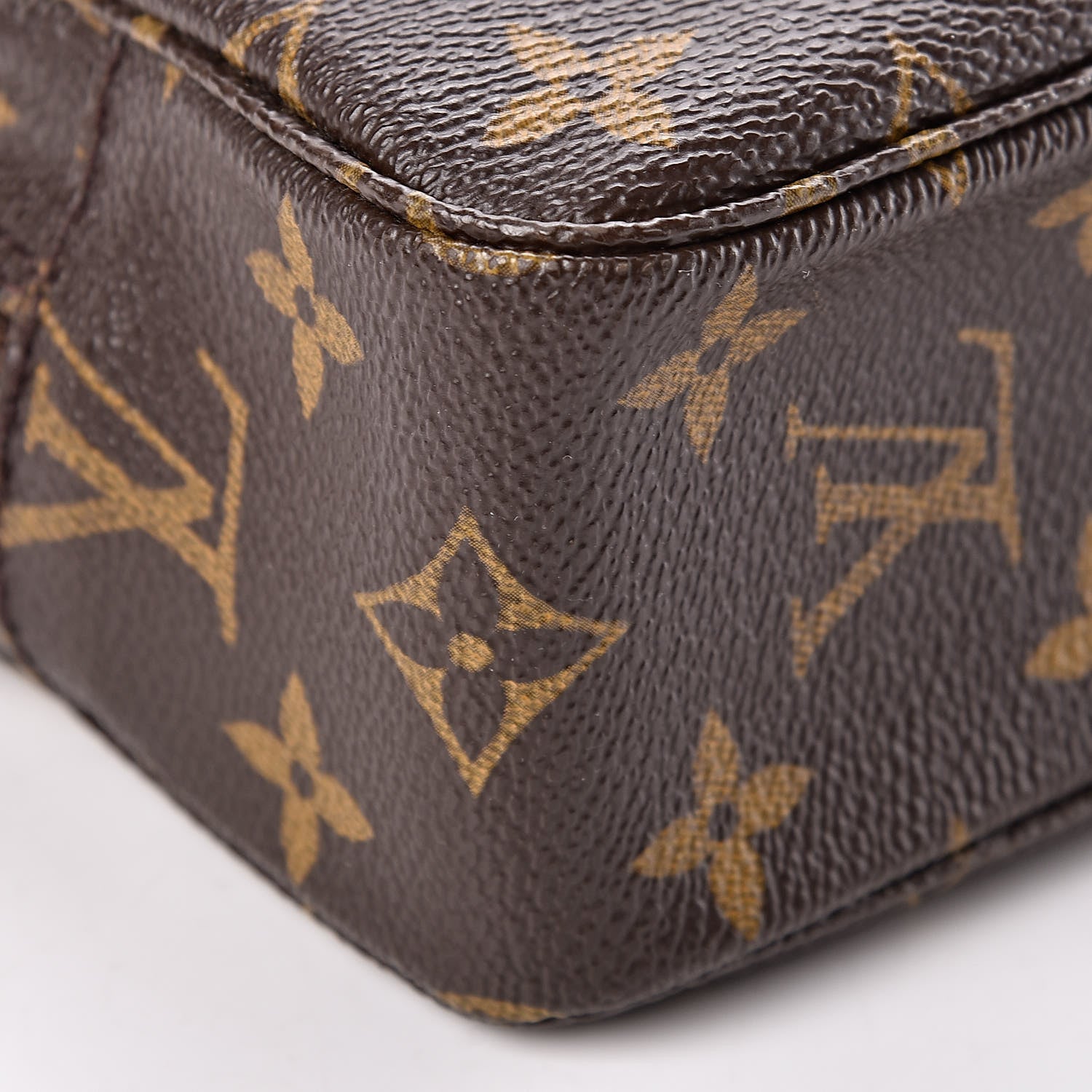 Louis Vuitton Monogram Trousse Toilette 23 9 of 10