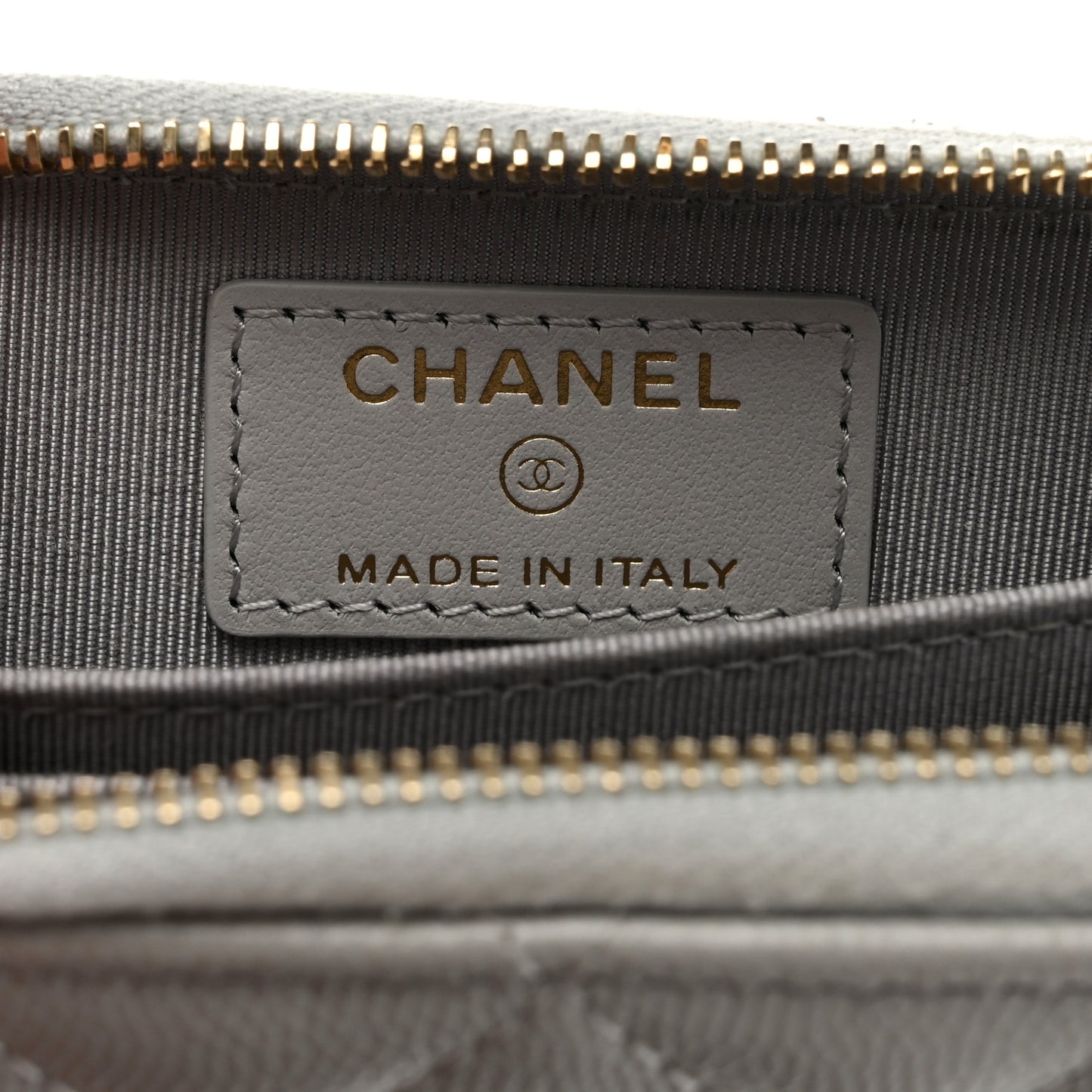 Caviar Quilted Zip Coin Purse Grey