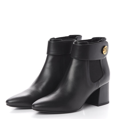 Givenchy Smooth Calfskin 4G Button Charm Chelsea Ankle Boots 40 Black 3 of 7