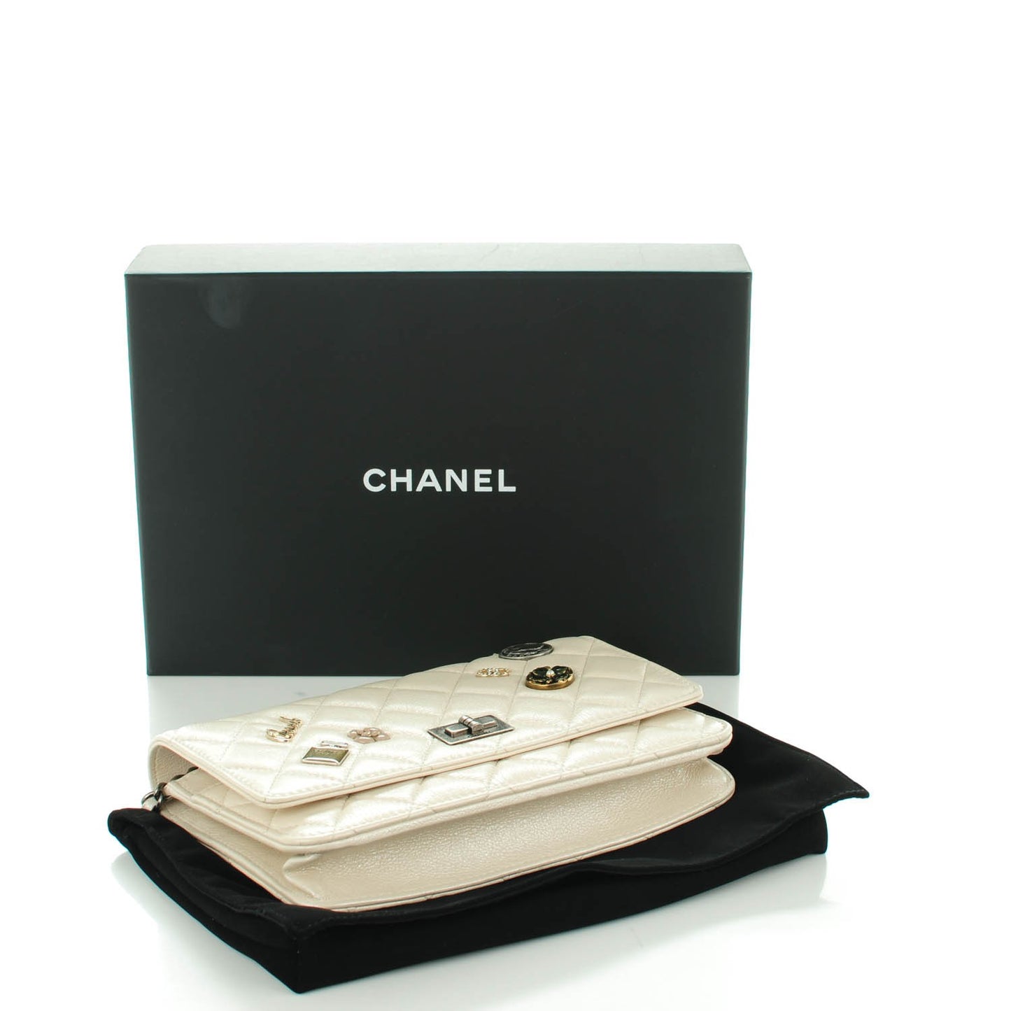 Metallic Calfskin Lucky Charms Casino 2.55 Reissue Wallet On Chain WOC Ivory