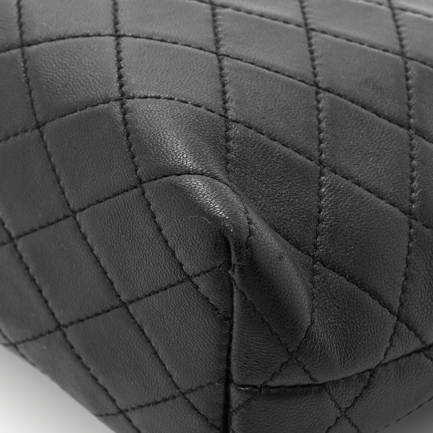 Lambskin Quilted Gaby Cosmetic Pouch Black