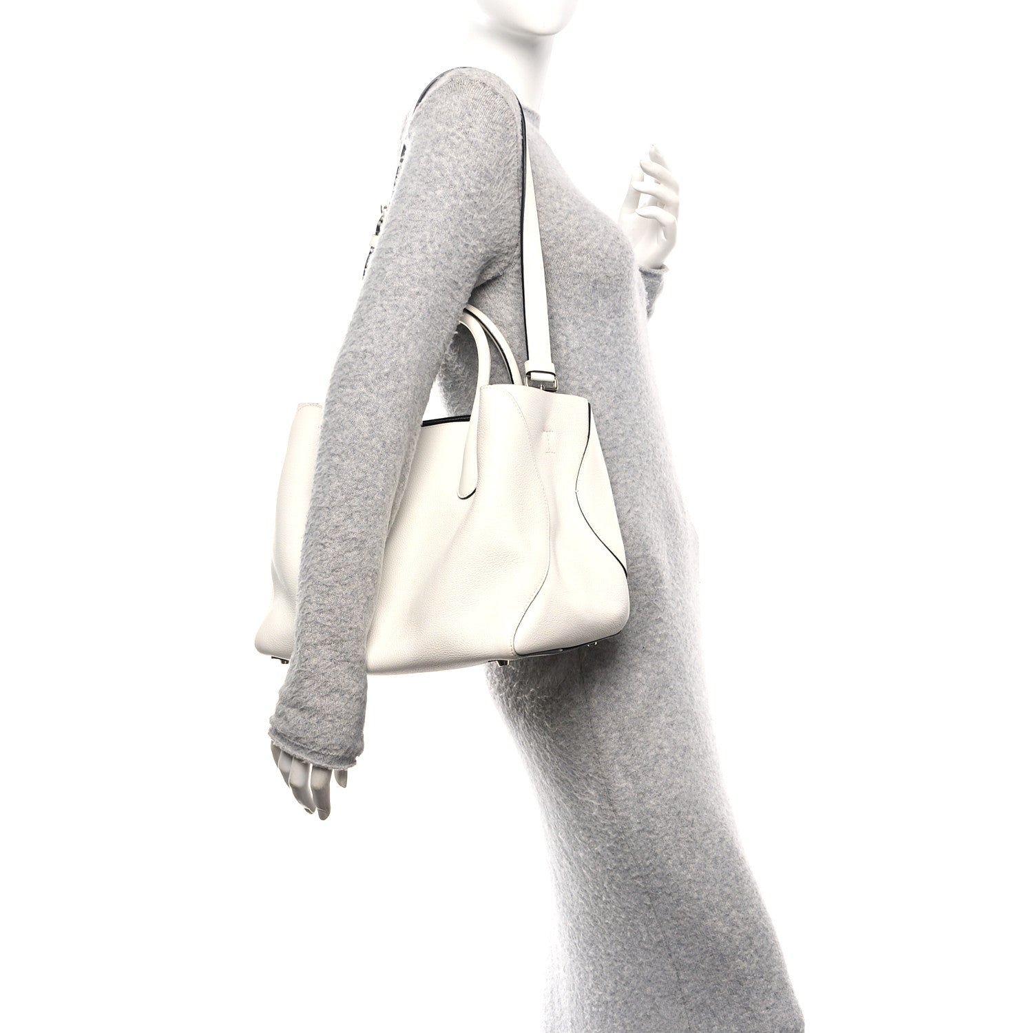 Dior ホワイト Christian Dior Supple Grained Calfskin Large Open Bar Tote White