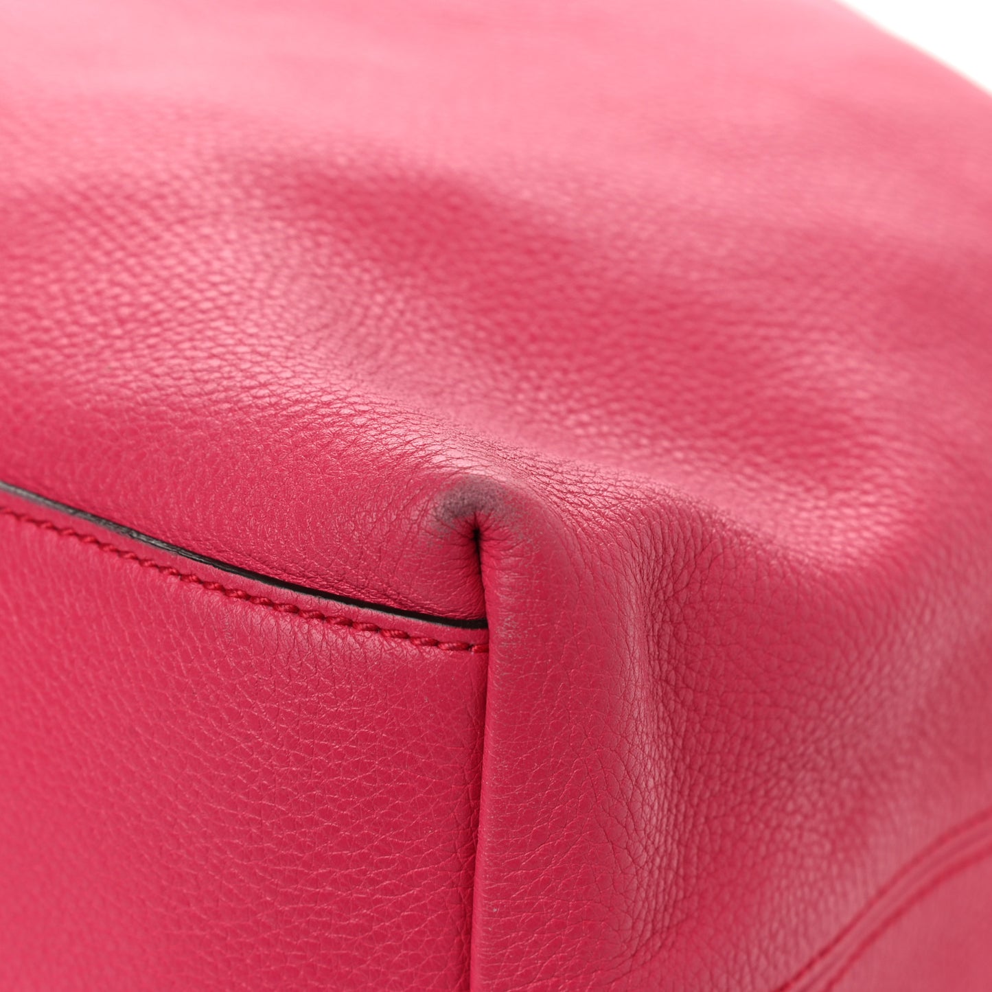 Pebbled Calfskin Medium Soho Chain Shoulder Bag Pink