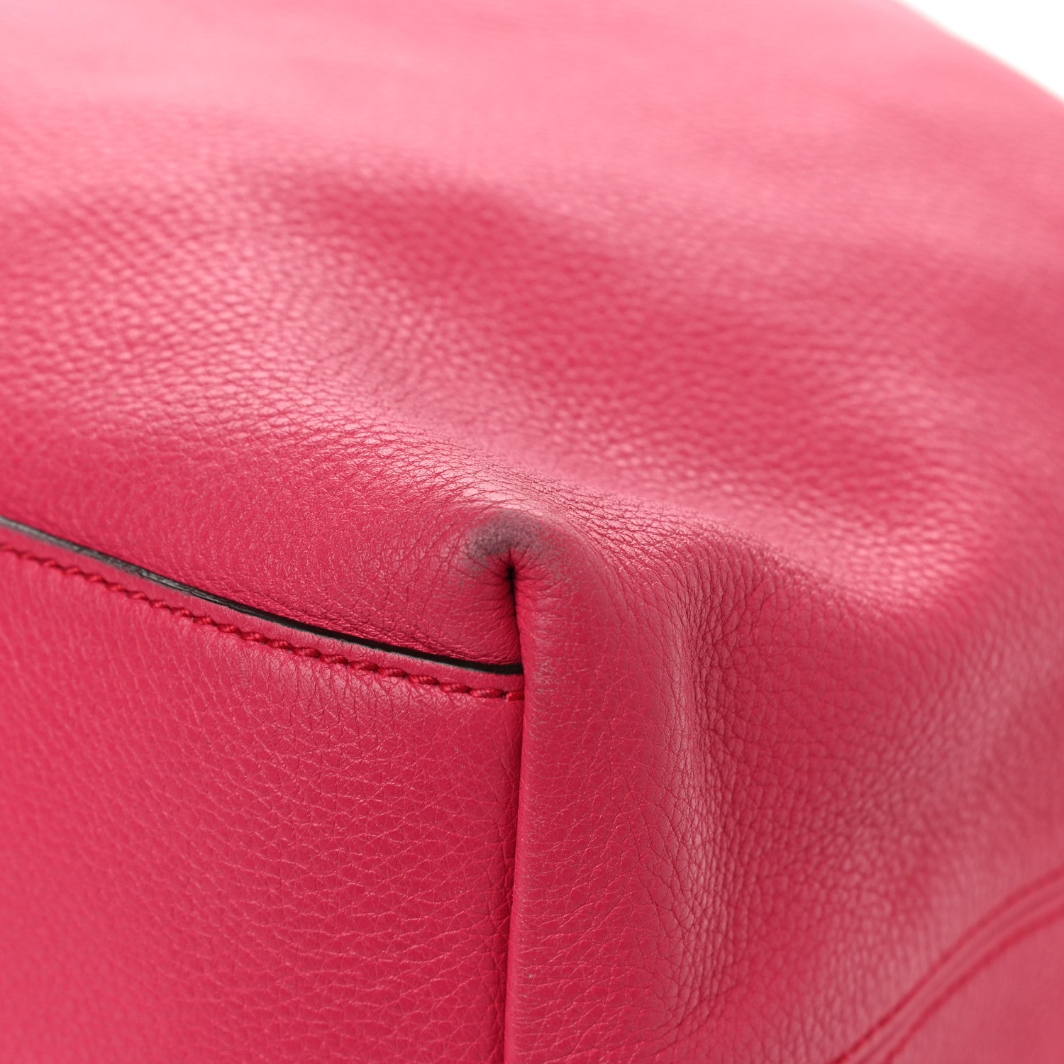 Gucci Pebbled Calfskin Medium Soho Chain Shoulder Bag Pink 15 of 17