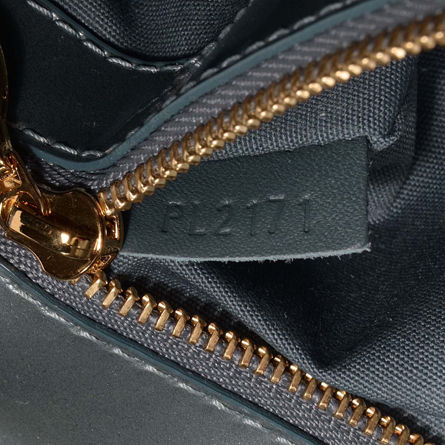 Louis Vuitton Patent Sobe Clutch Givre 7 of 7