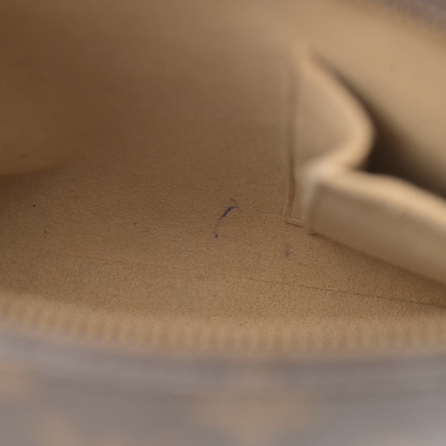 Monogram Looping MM