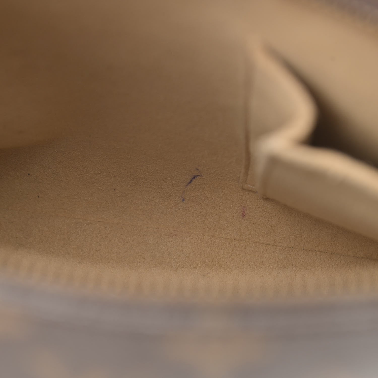 Louis Vuitton Monogram Looping MM 15 of 15