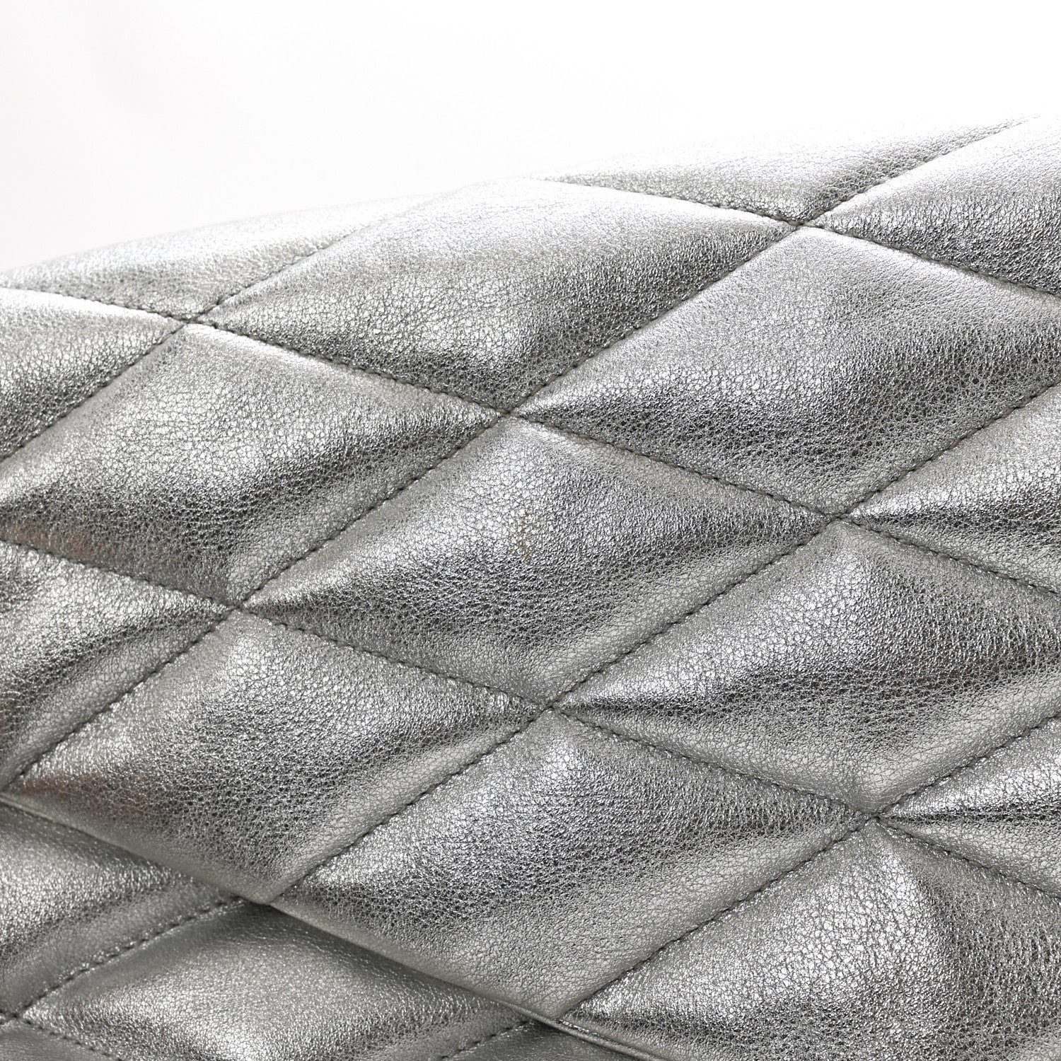 Saint Laurent Metallic Lambskin Quilted Sade Puffer Envelope Clutch Argento 10 of 11