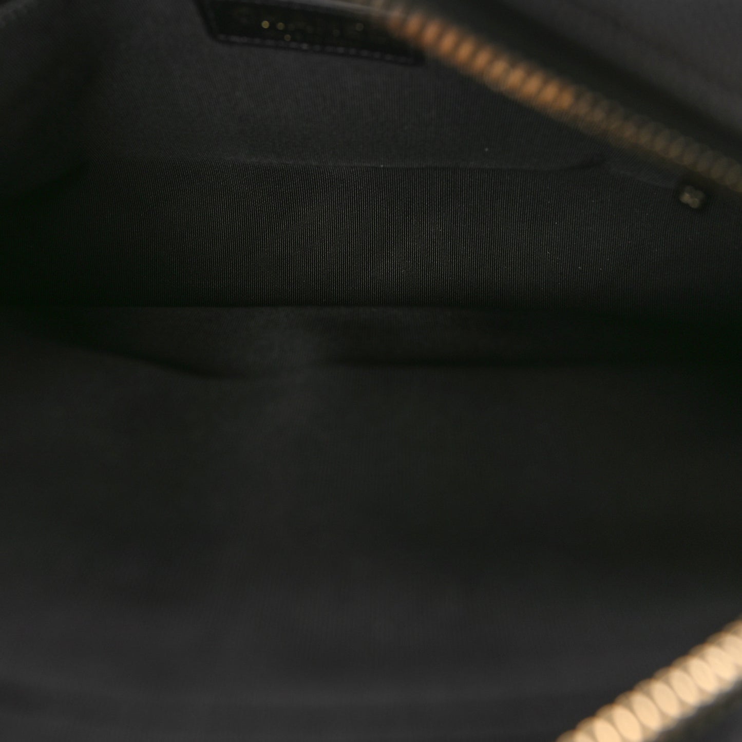 Caviar Quilted Medium In & Out Camera Case Black