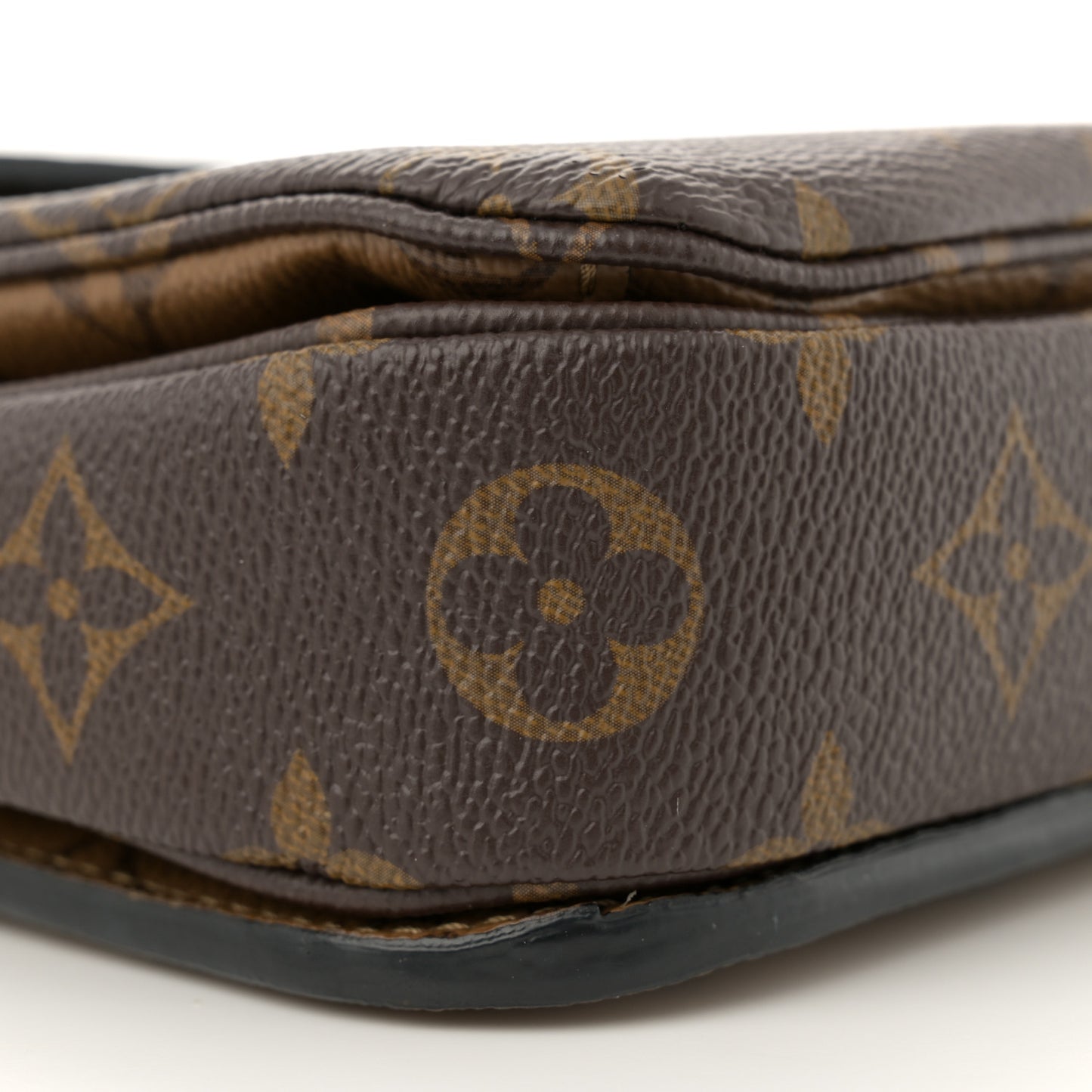 Reverse Monogram Pochette Metis