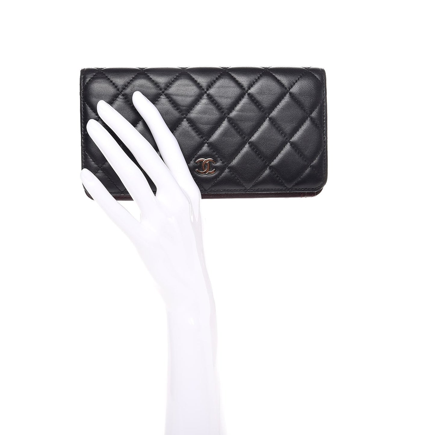 Lambskin Quilted Yen Wallet Black