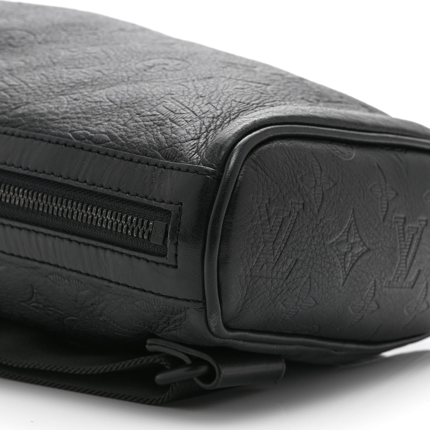 Louis Vuitton Monogram Shadow Chalk Slingbag  Black 9 of 10