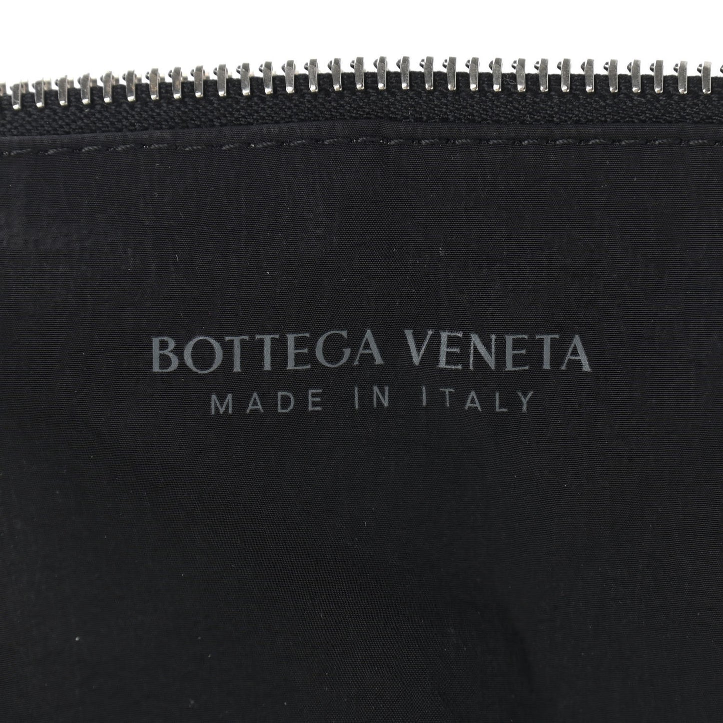 Paper Calfskin Maxi Intrecciato Cassette Messenger Black