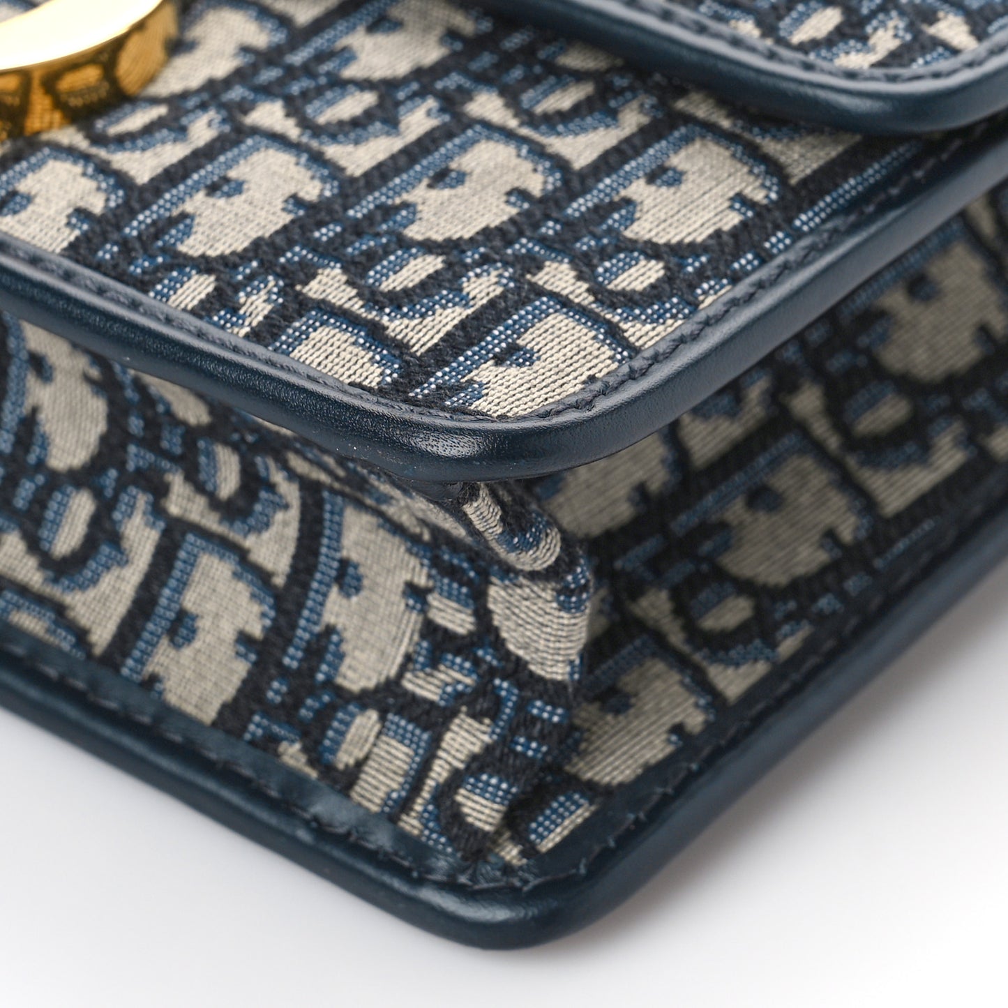Oblique 30 Montaigne Flap Bag Blue