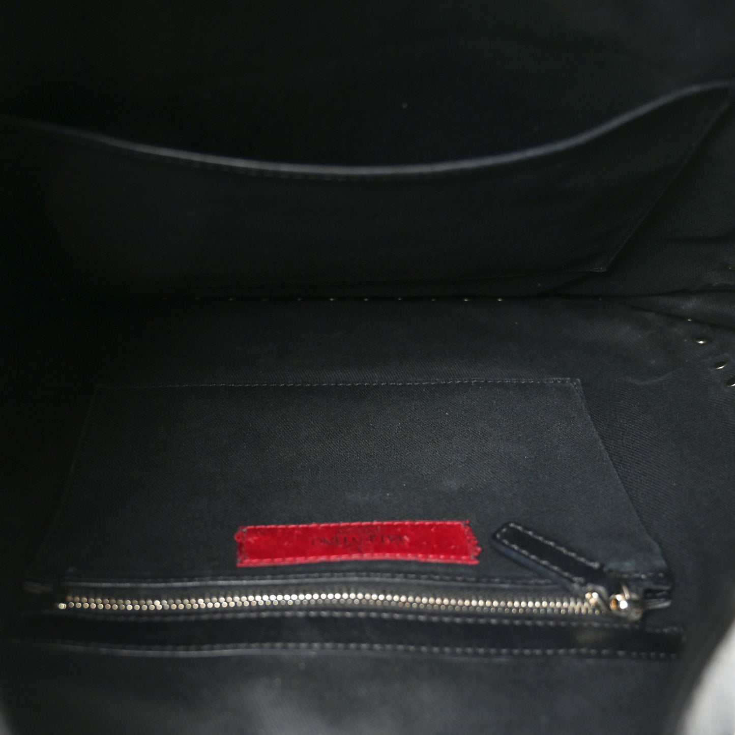Vitello Calfskin Small Rockstud Flip-Lock Messenger Bag Black