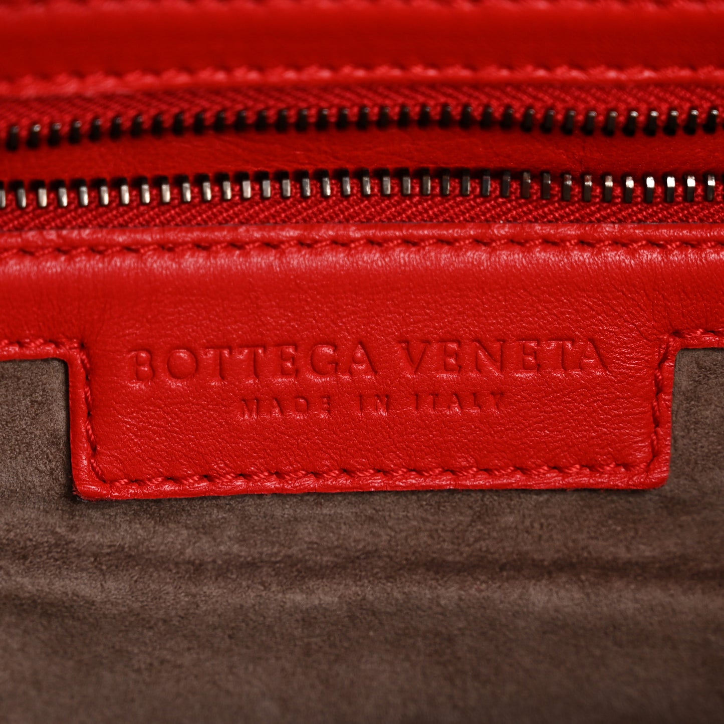 Nappa Intrecciato Medium Belly Veneta Hobo Flame